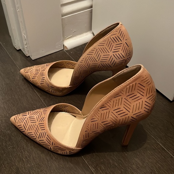 Jessica Simpson gorgeous heel 8.5 - Picture 3 of 6